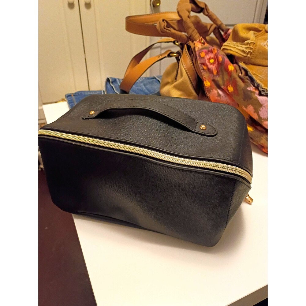 Chico's Black Makeup Bag Zipper Handle Pockets Leopard Print Lining
